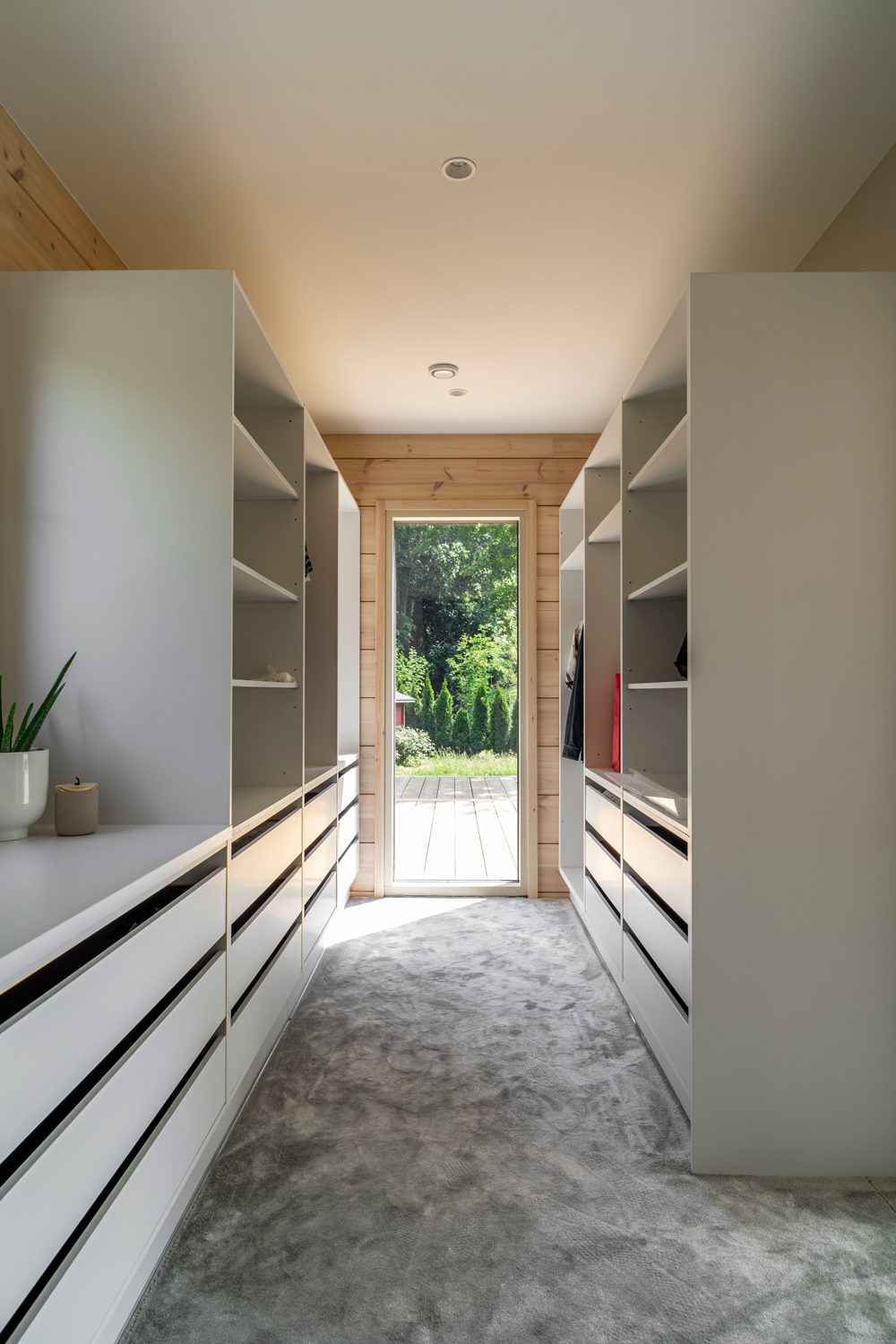 honka-huomen-158-juuso-makilahde-vaatehuone-walkincloset