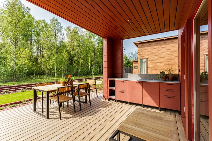 honka-kommeli-log-home-housing-fair-2025-patio-zentuvo