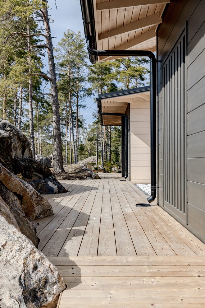 honka-log-home-reference-honka-haiku-naantali-housing-fair-exterior-terrace-1-photo-minna-kivinen