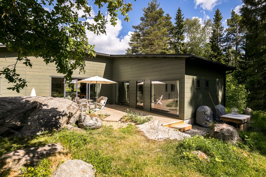 honka-log-home-reference-varmdo-haiku-customised-exterior-024-id500046