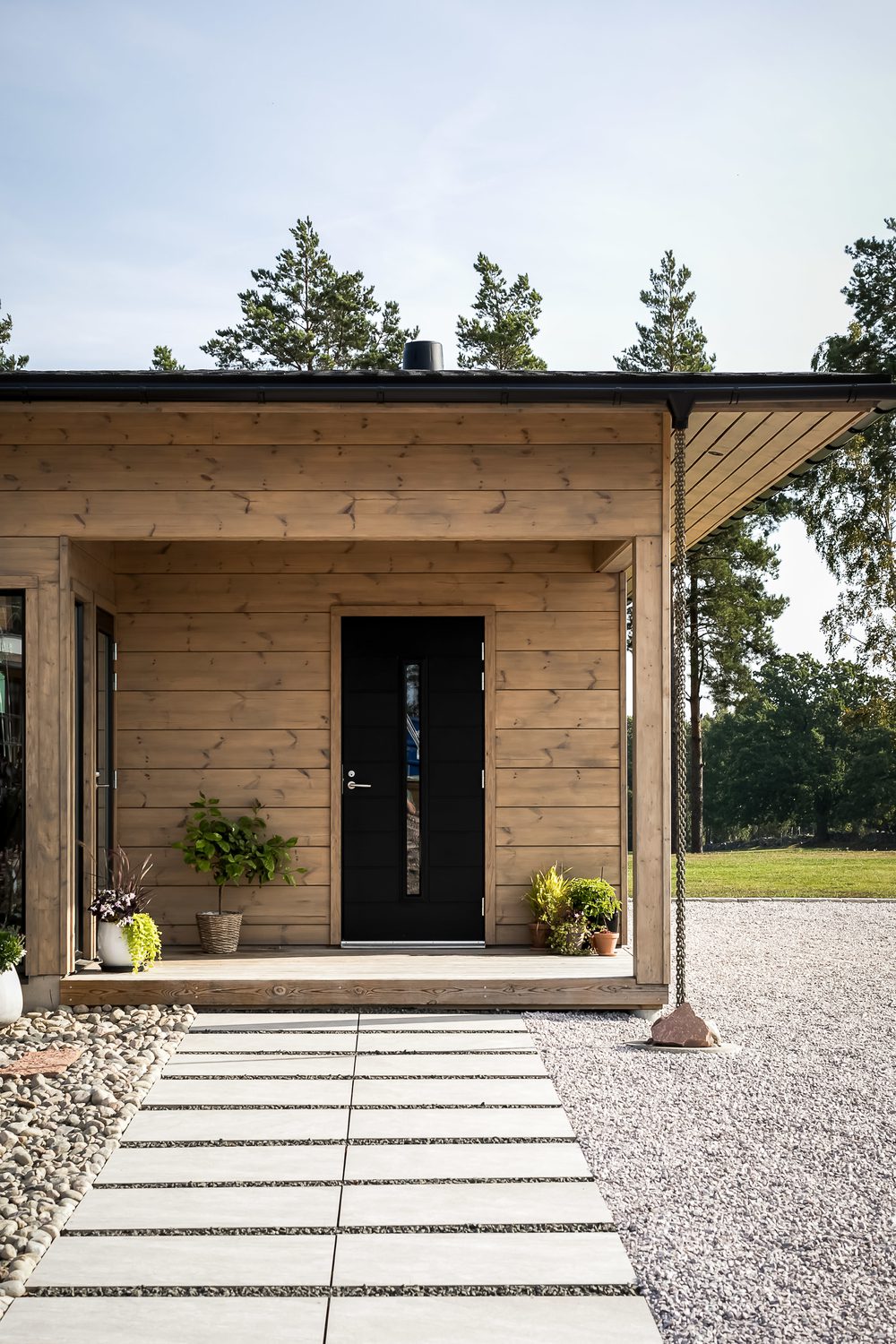 honka-log-home-reference-vastervik-sweden-lux-145-exterior-002-or4007452jpg