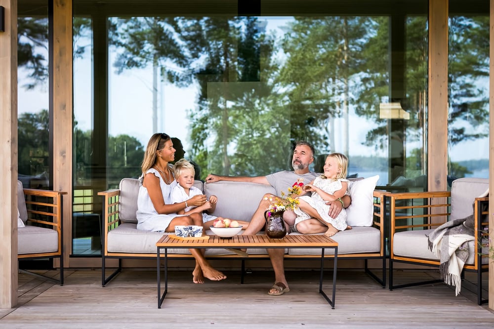 honka-log-home-reference-vastervik-sweden-lux-145-exterior-037-or4007452jpg