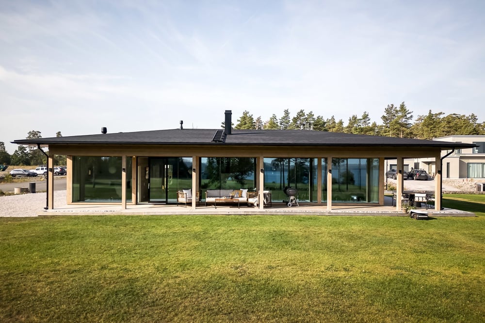 honka-log-home-reference-vastervik-sweden-lux-145-exterior-050-or4007452jpg