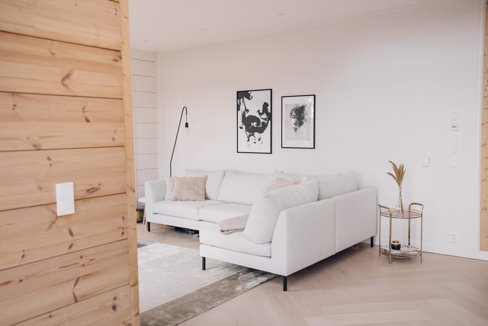 honka-loghome-kaisaturunen-interior-livingroom-02