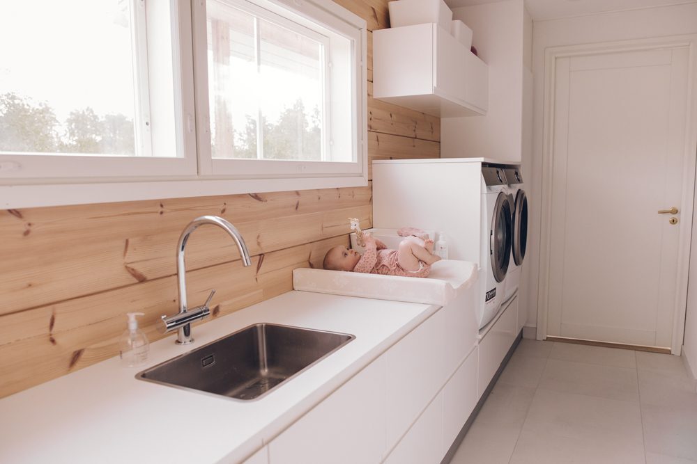 honka-loghome-kaisaturunen-interior-utilityroom