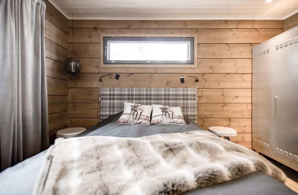 honkarakenne-villamohkola-honkaheimo-kylassa-hirsitalo_08