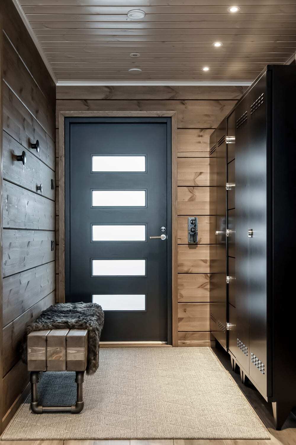 honkarakenne-villamohkola-honkaheimo-kylassa-hirsitalo_09