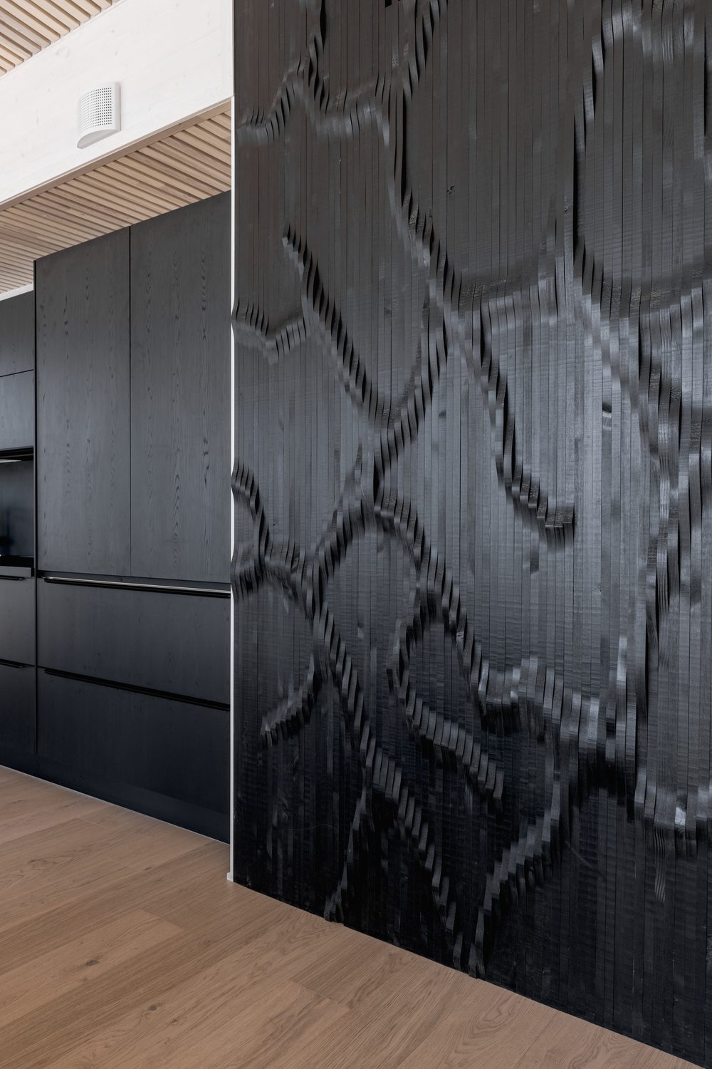 yijala-seinadetalji-minna-kivinen