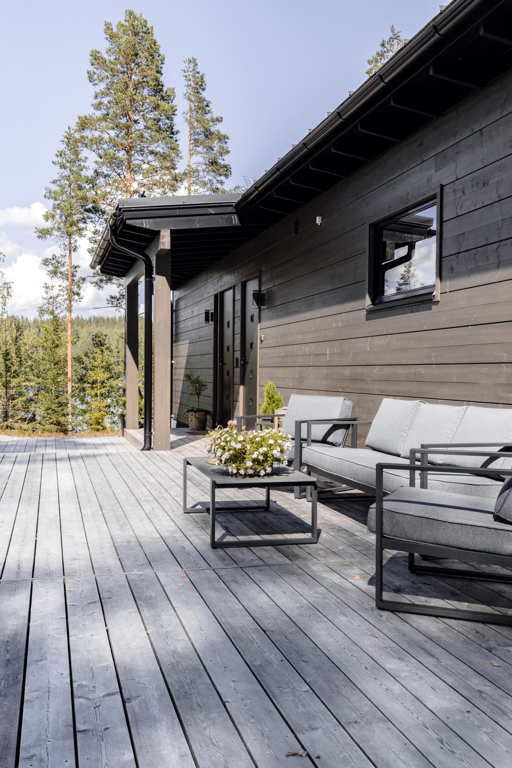 yijala-sisaankaynti-minna-kivinen